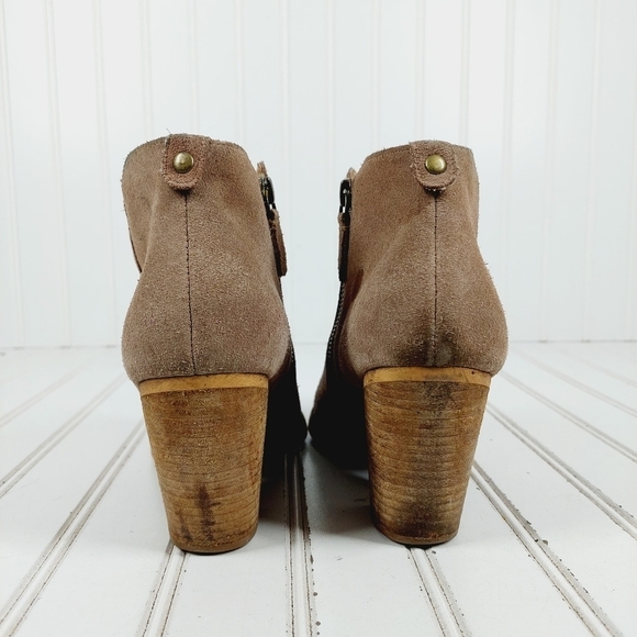 Susina Blakely Tan Suede Slip On Block Heel Ankle Boots / Booties H980 - Picture 6 of 14